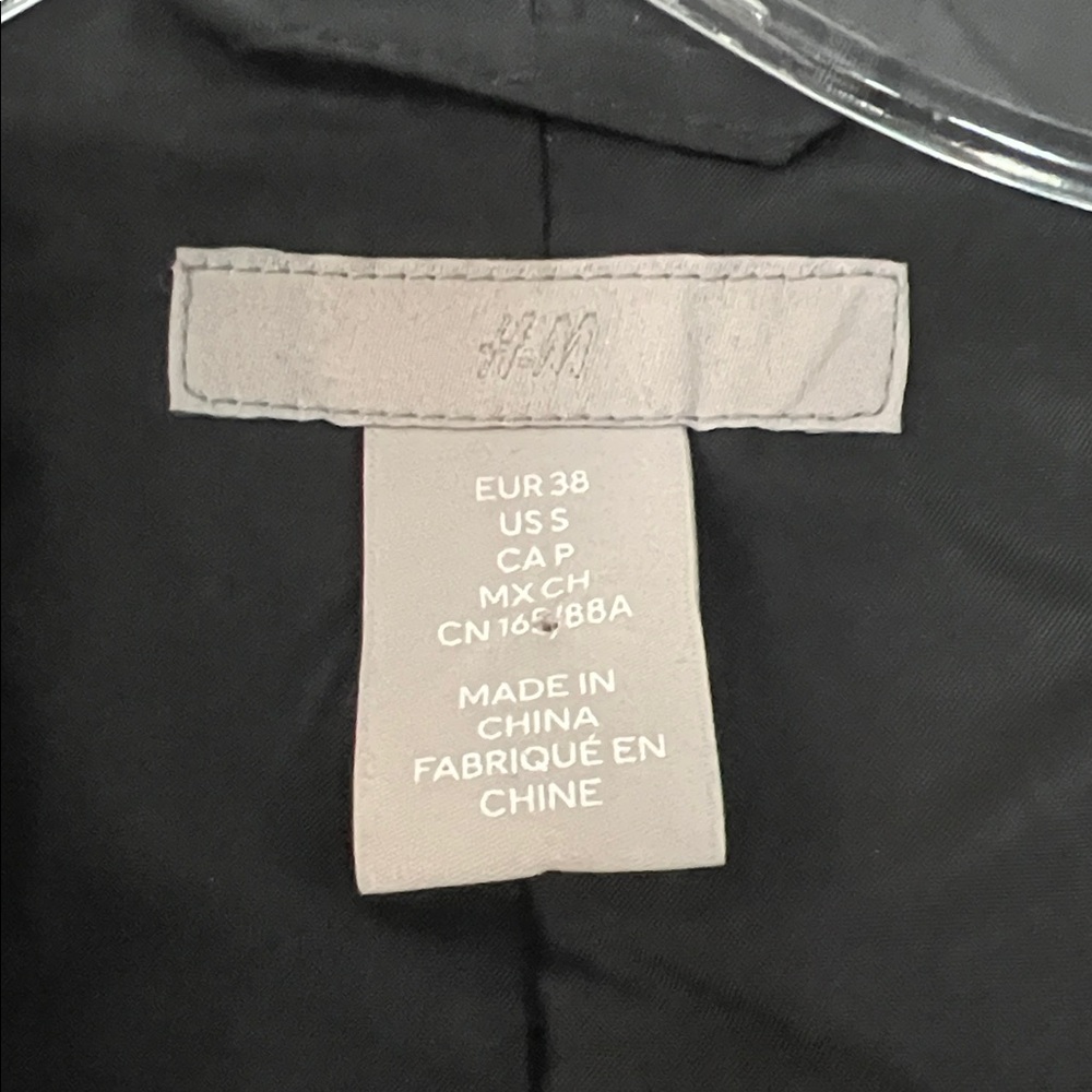 H&M Black and Gray Patterned Blazer - Picture 2 of 3